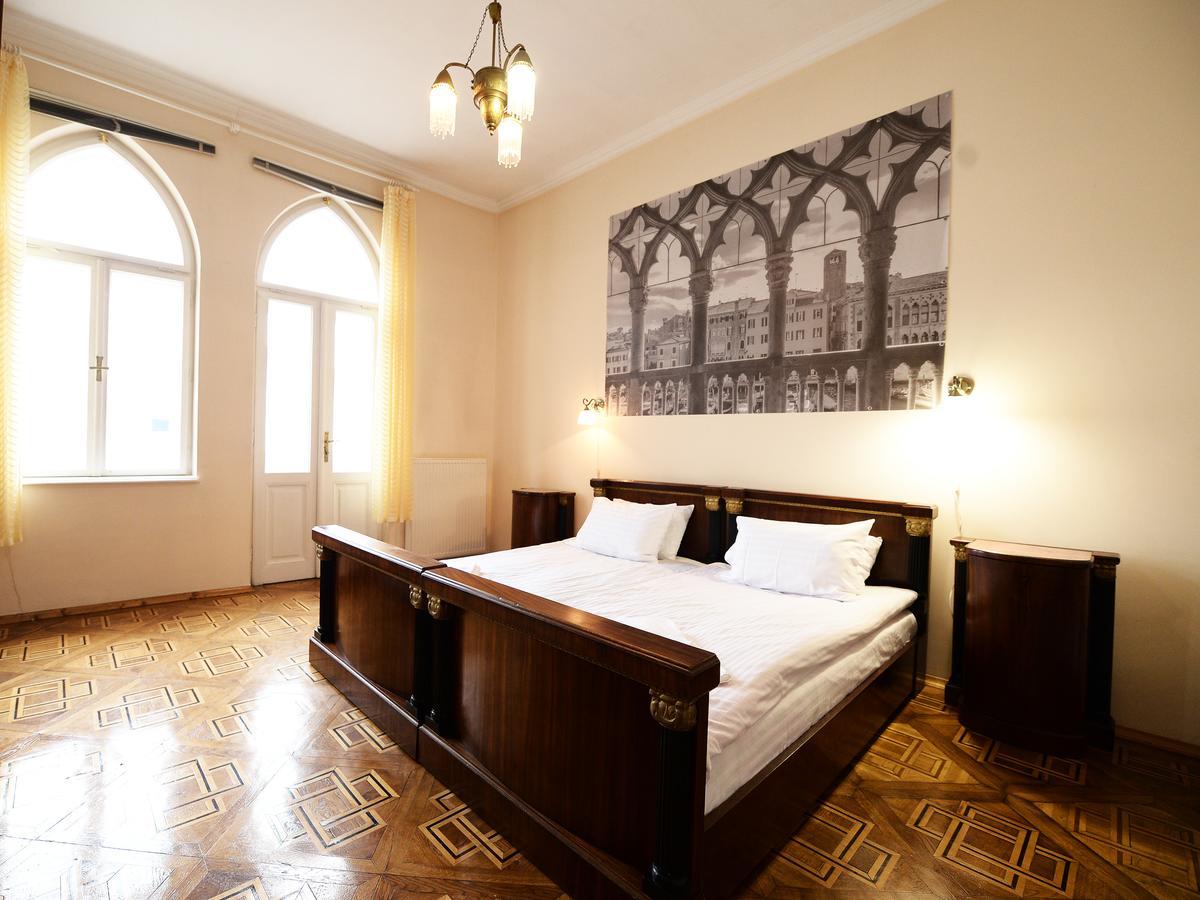 The Historical Family Nest In City Centre Lviv Buitenkant foto