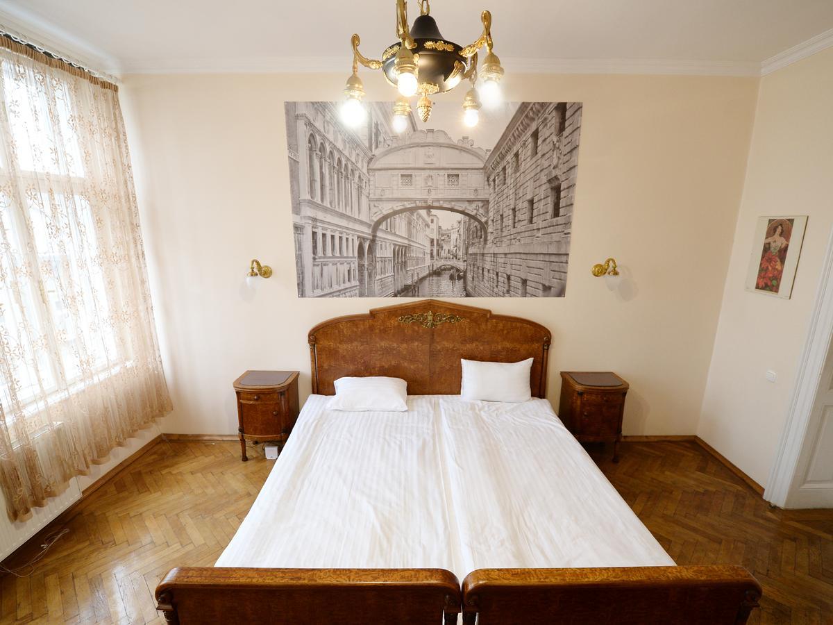 The Historical Family Nest In City Centre Lviv Buitenkant foto
