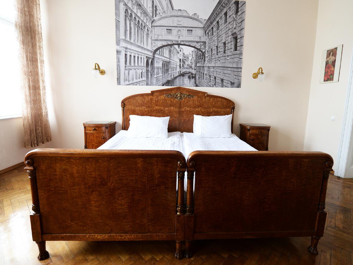 The Historical Family Nest In City Centre Lviv Buitenkant foto